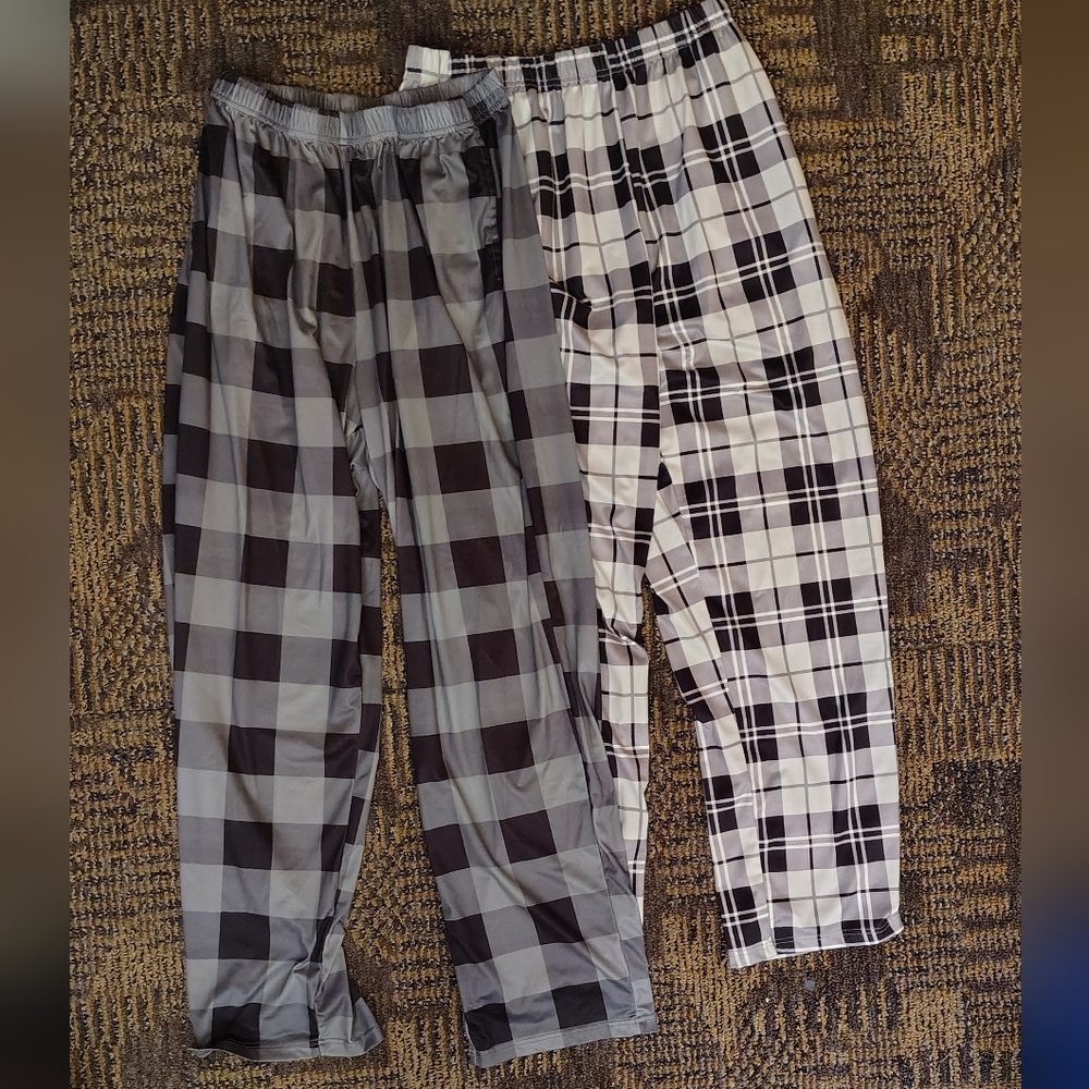 SHEIN Set of 2 Women's Checkered Pajama Pants - Black and White